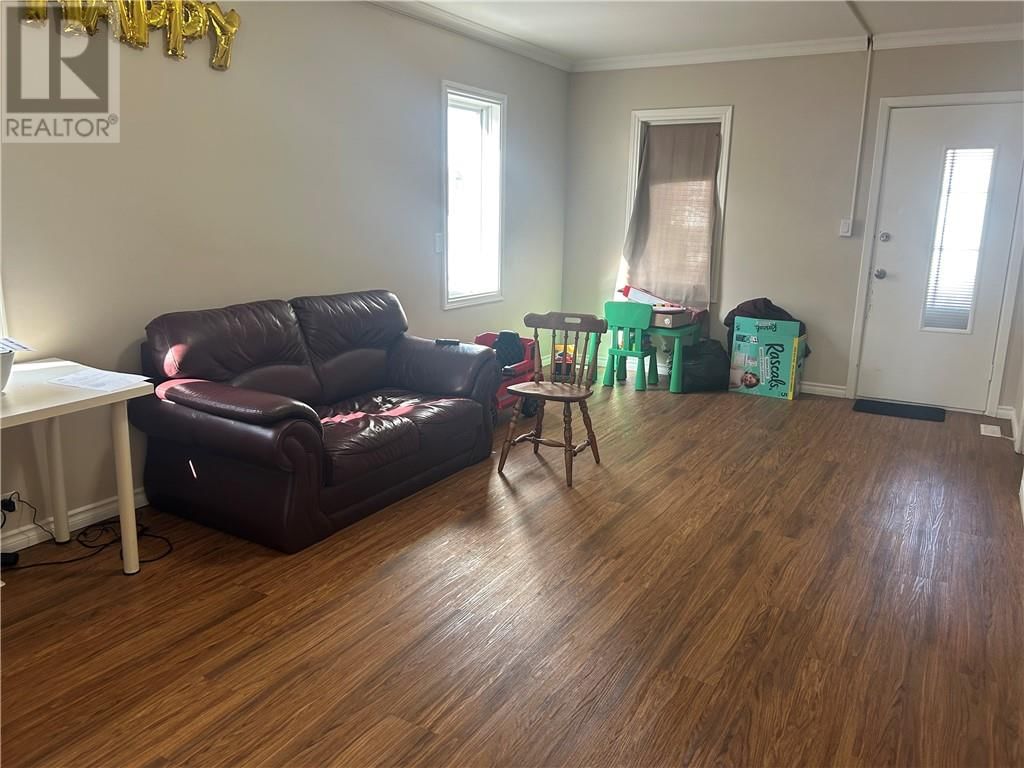 432 BESSIE AVENUE Image 4