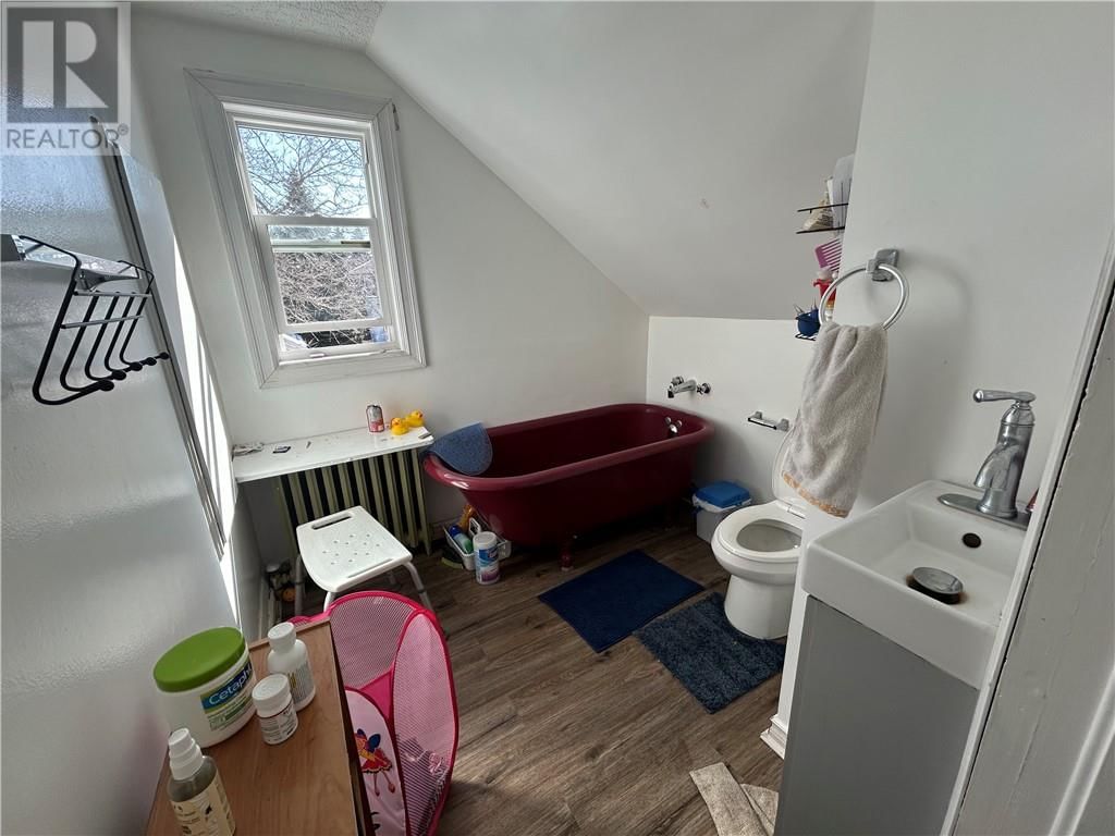 342 DONOVAN STREET Image 15