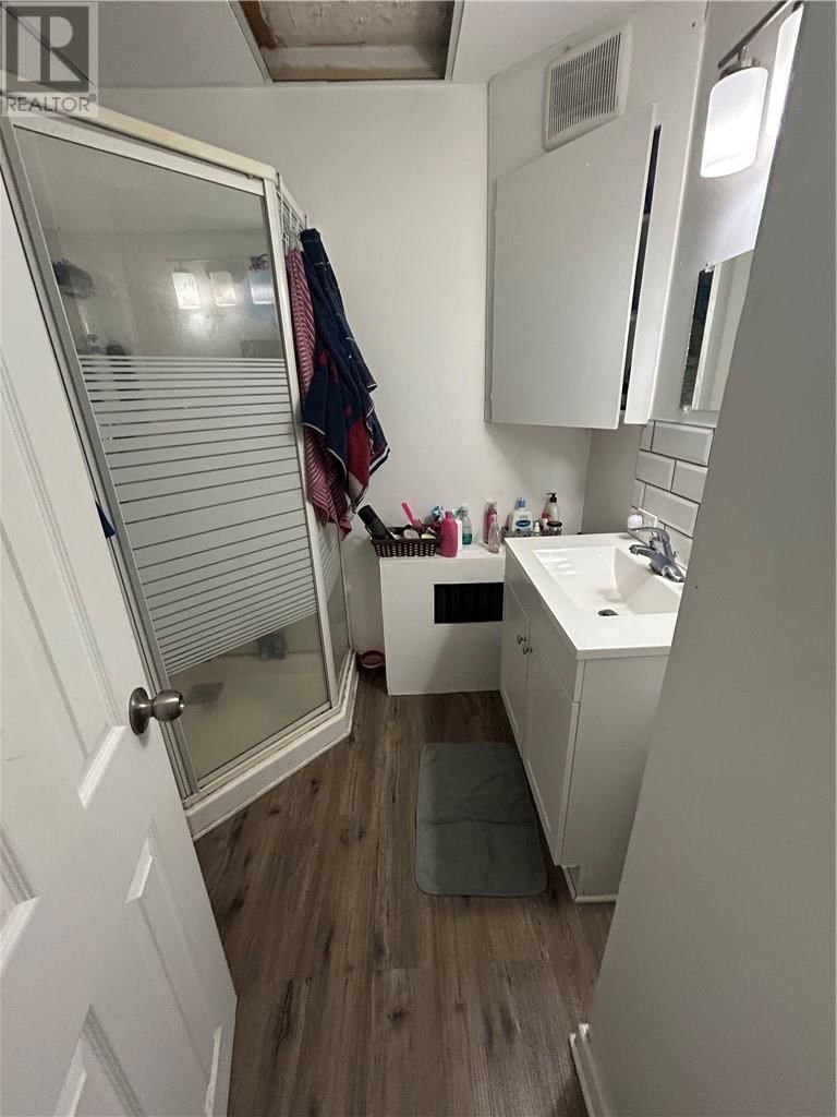 342 DONOVAN STREET Image 18