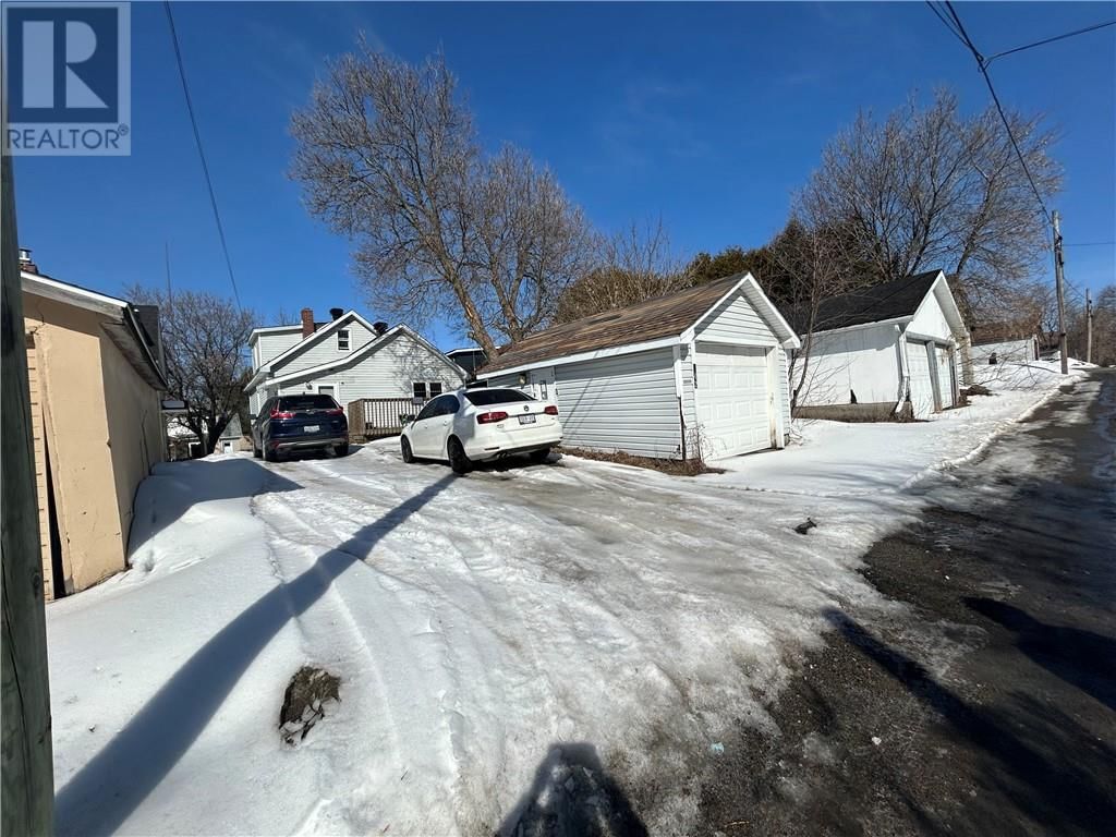 342 DONOVAN STREET Image 3