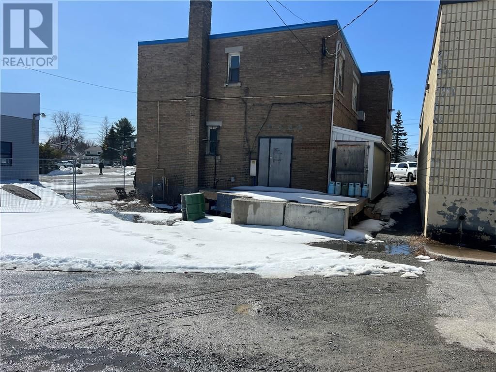 603 MAIN STREET Image 4