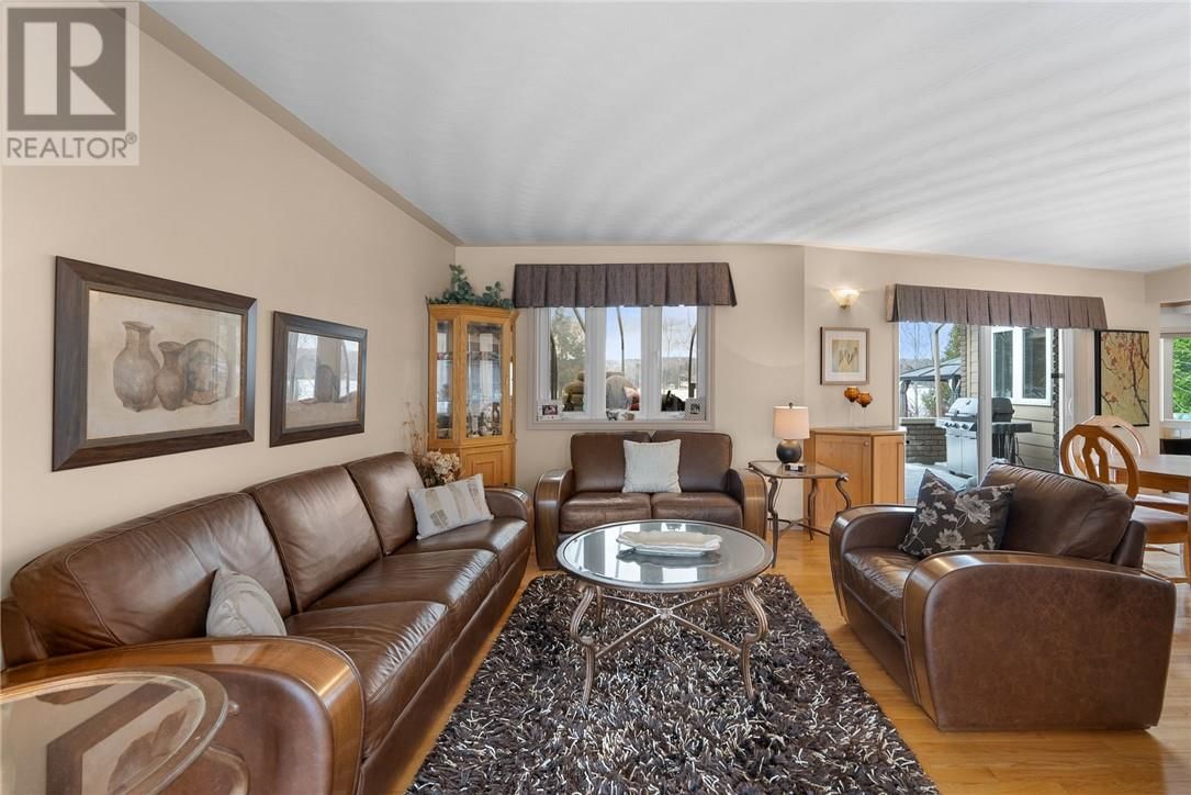 740 DEW DROP ROAD Image 27