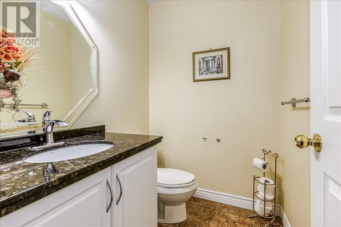 402 MAKI AVENUE Image 11