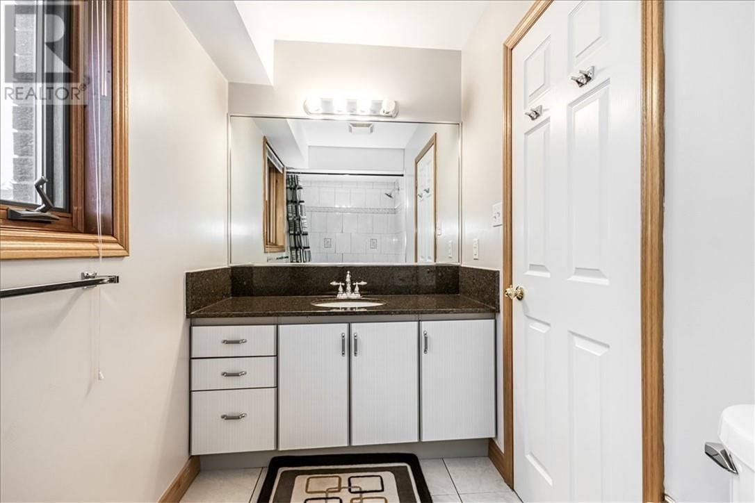 402 MAKI AVENUE Image 17