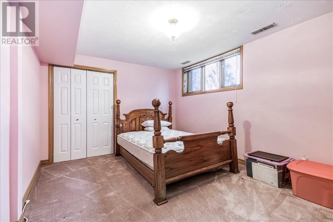 402 MAKI AVENUE Image 22