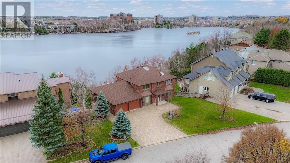 402 MAKI AVENUE Image 28