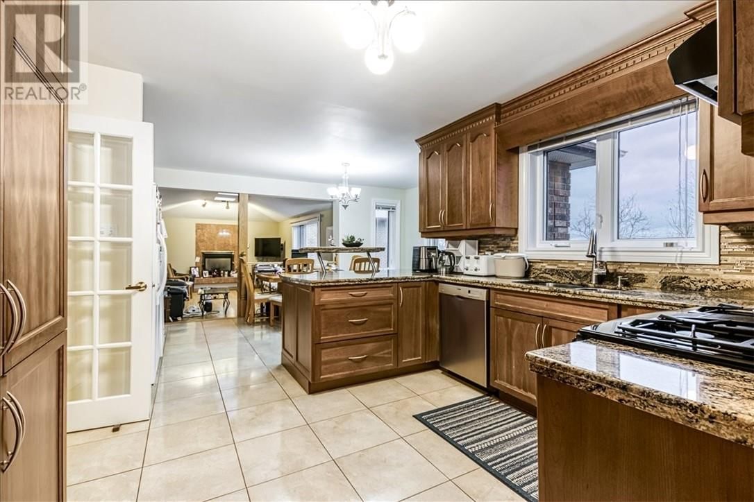 402 MAKI AVENUE Image 4