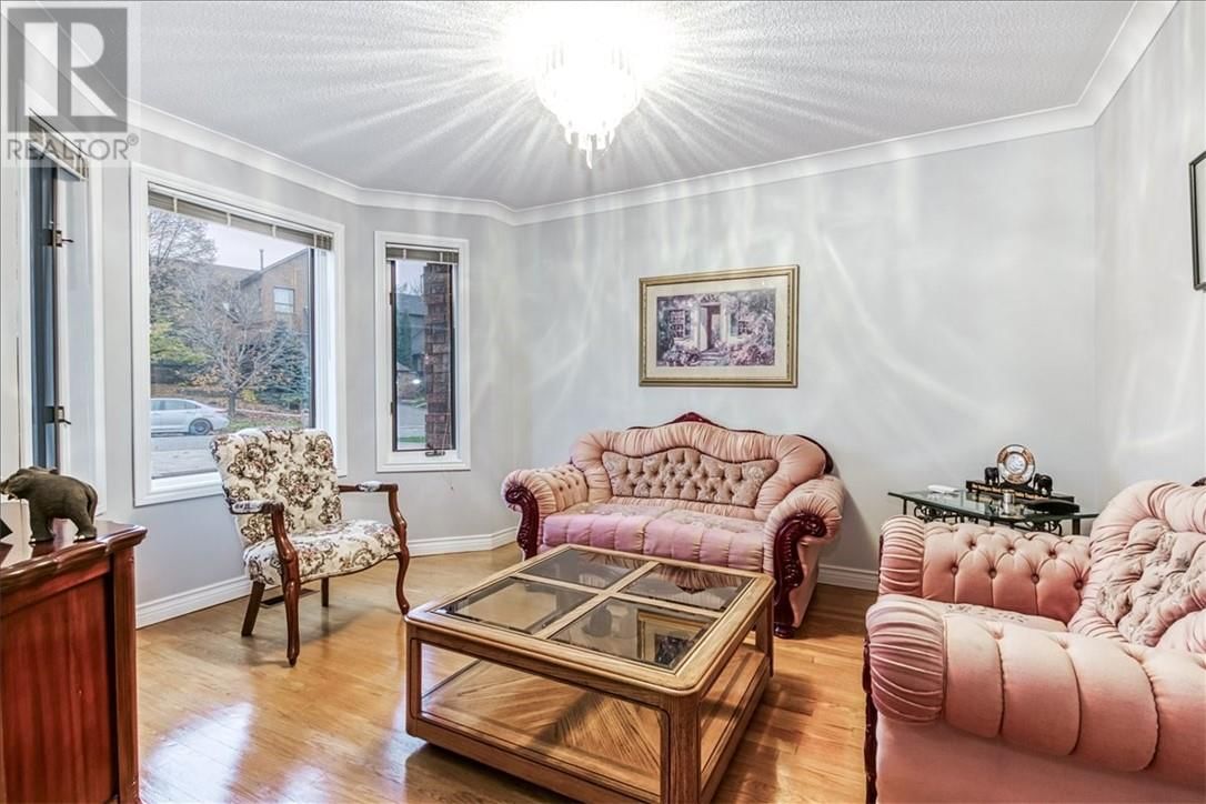 402 MAKI AVENUE Image 7
