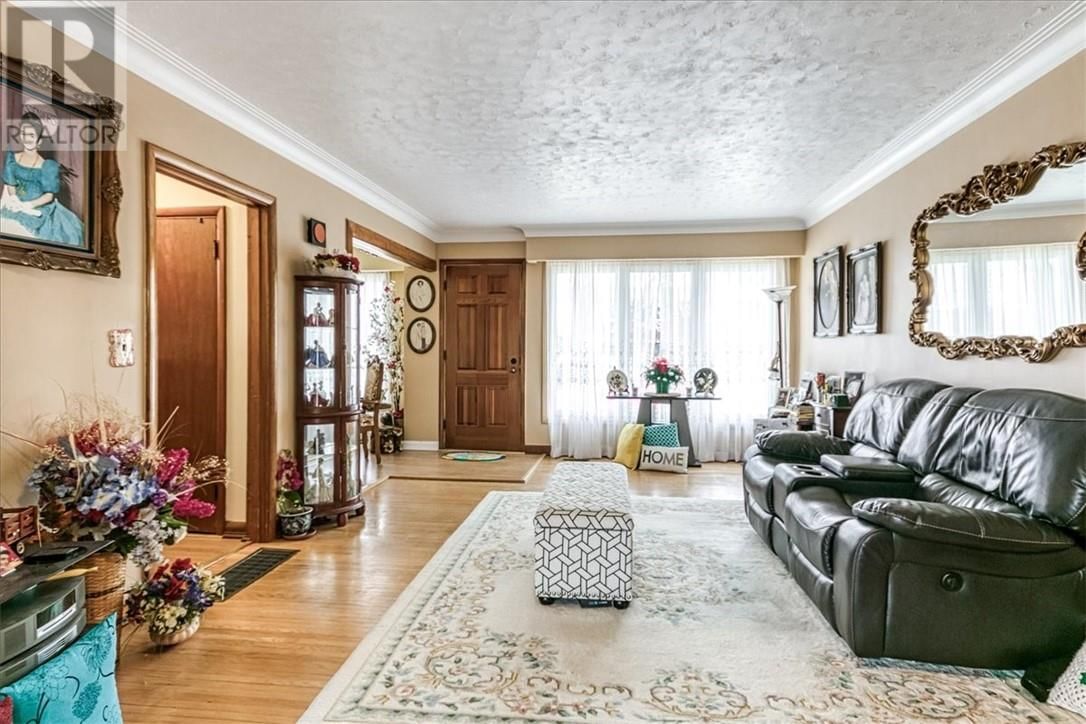 419 WESTVIEW DRIVE Image 3