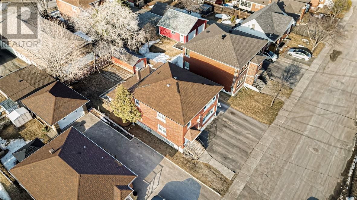 476 WHITE AVENUE Image 14