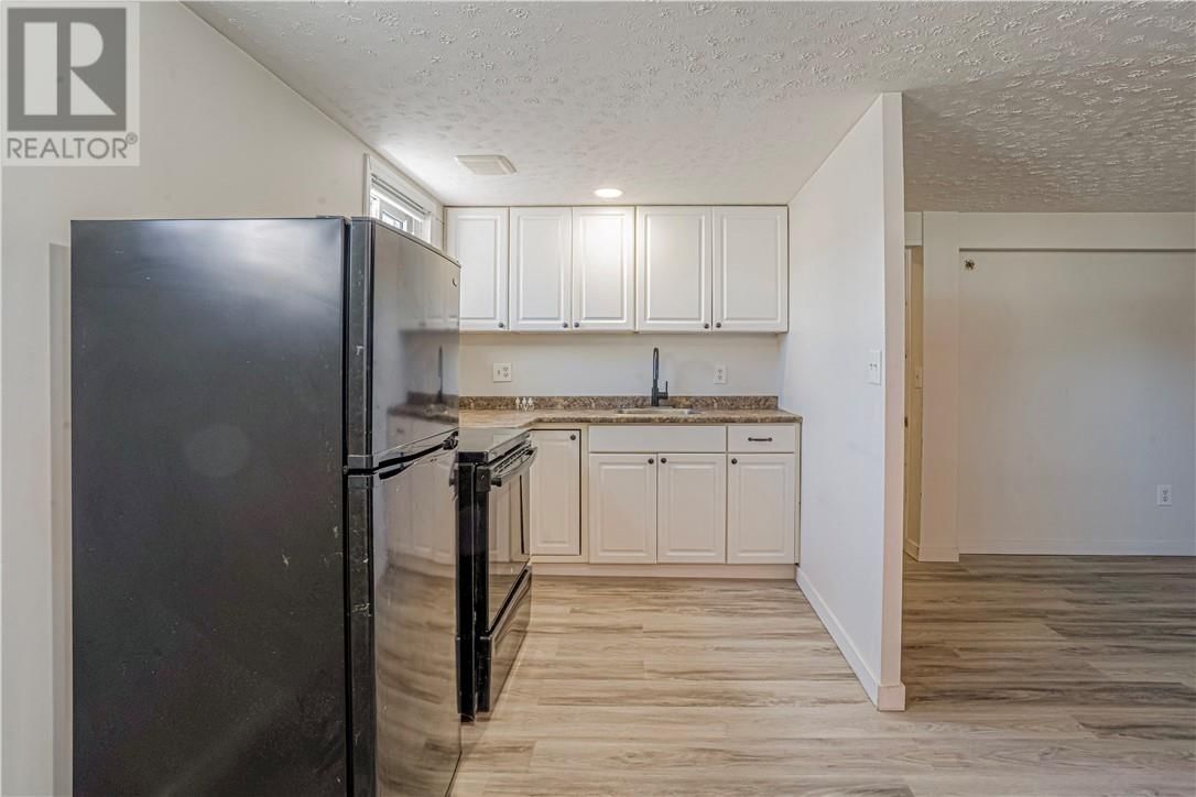 476 WHITE AVENUE Image 2