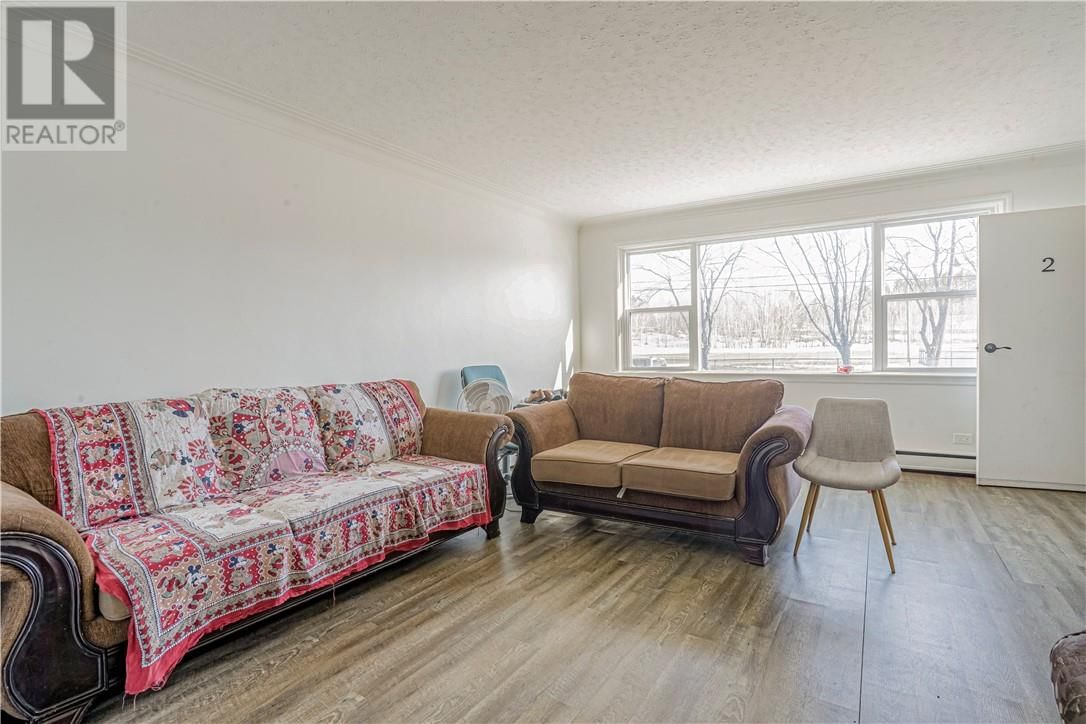 476 WHITE AVENUE Image 6