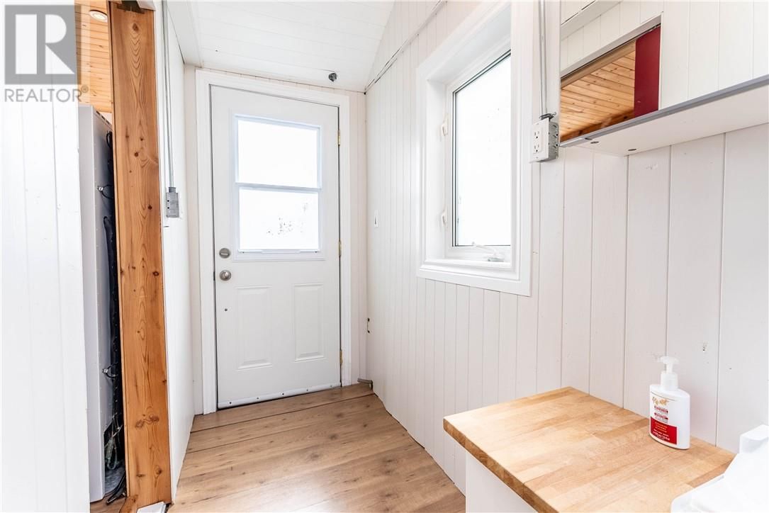 2095 SUNNYSIDE ROAD Image 14