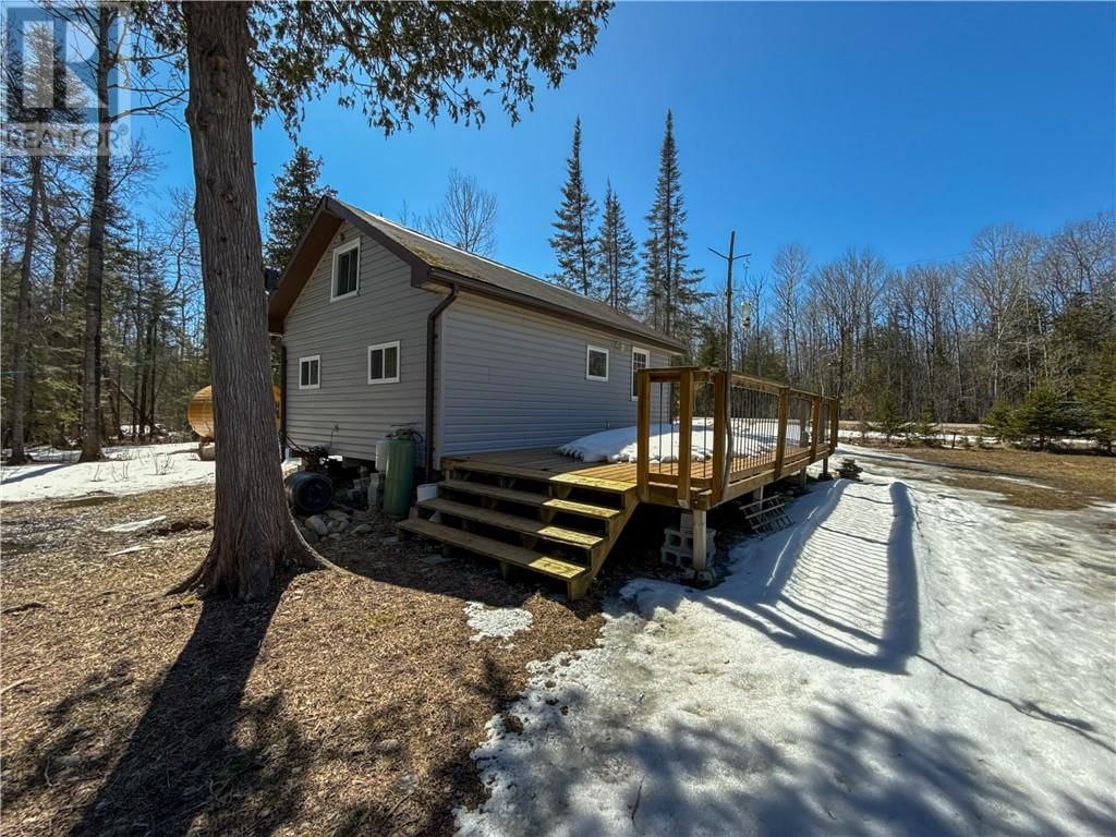 1398 RANGE A SIDEROAD Image 18