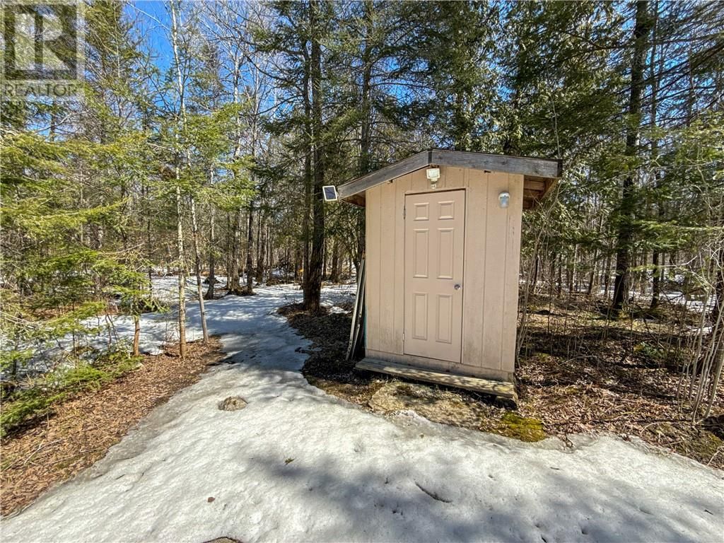 1398 RANGE A SIDEROAD Image 24