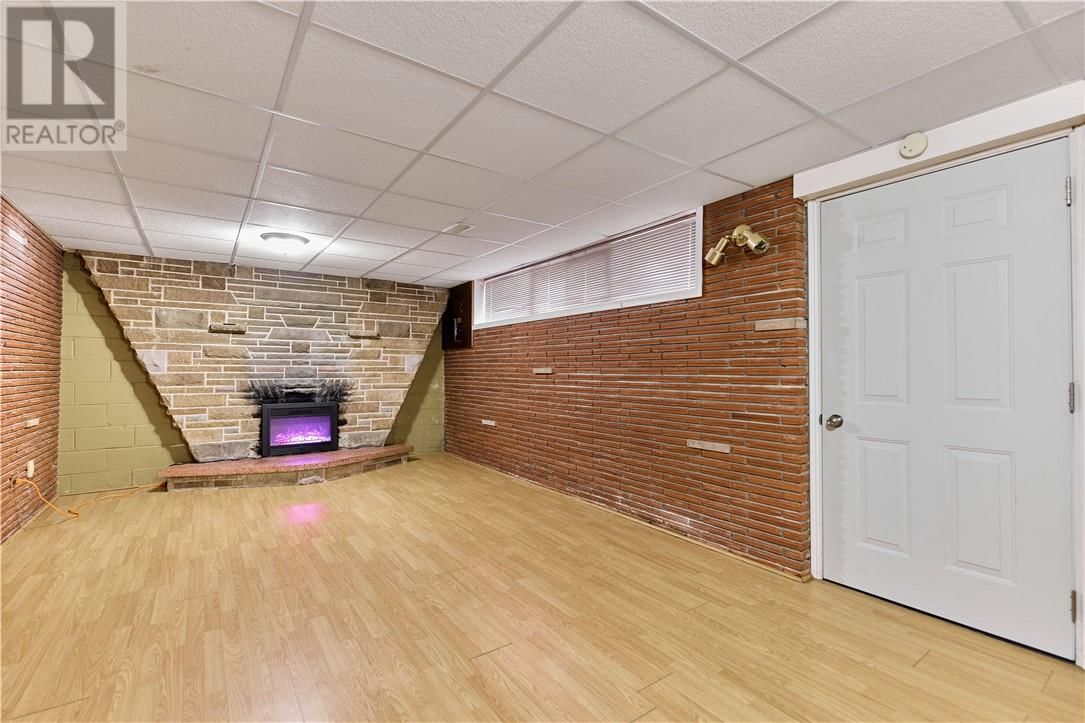 1668 BRIAR AVENUE Image 22