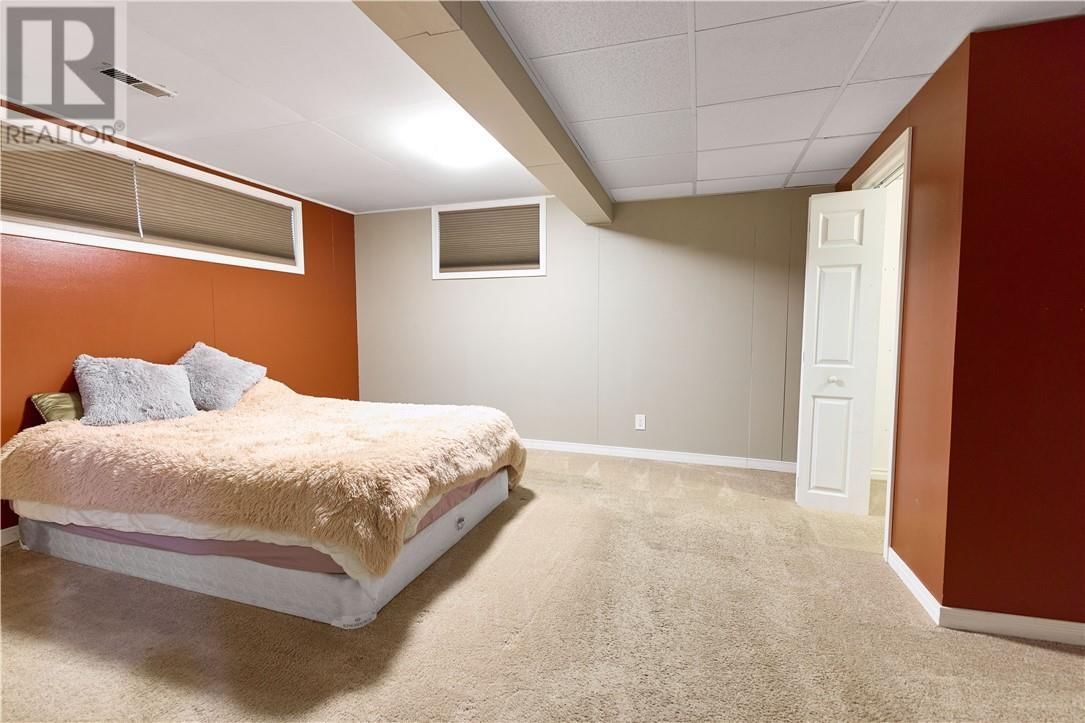 1668 BRIAR AVENUE Image 23