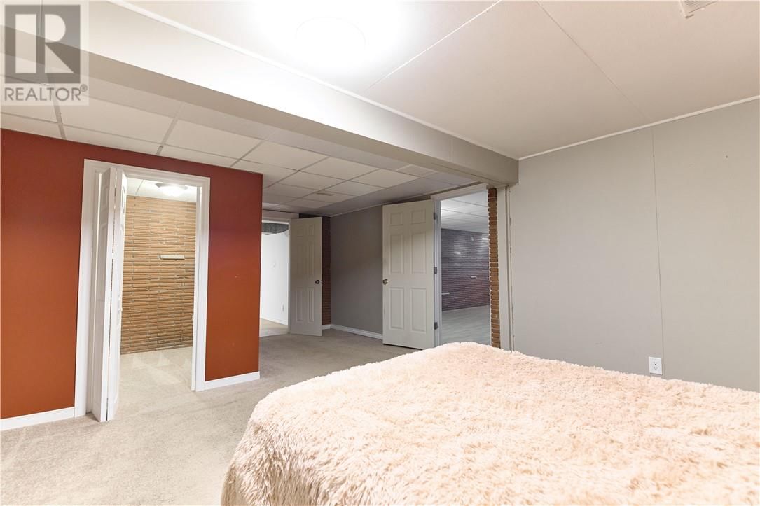 1668 BRIAR AVENUE Image 25