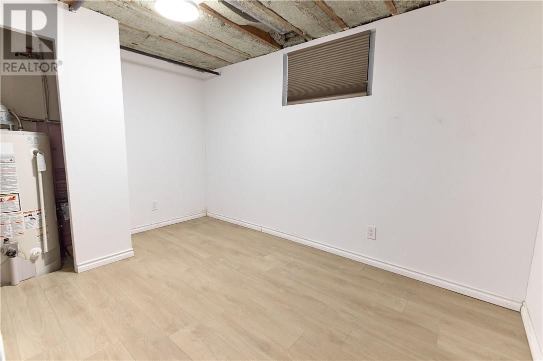 1668 BRIAR AVENUE Image 27