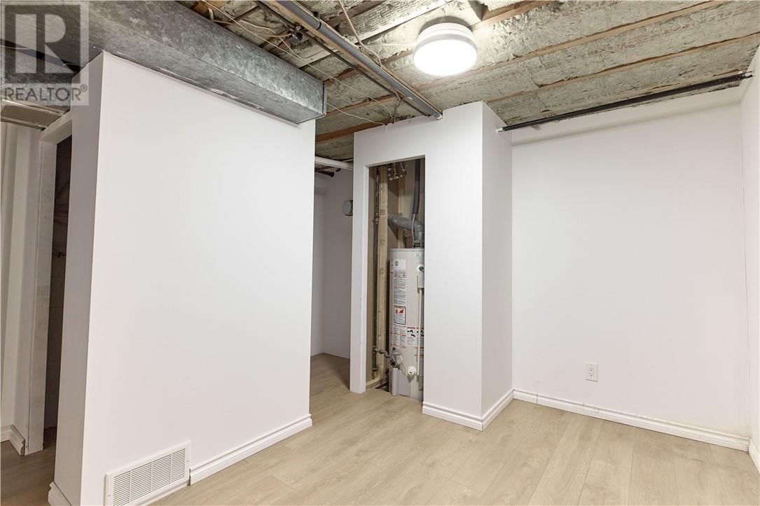 1668 BRIAR AVENUE Image 28