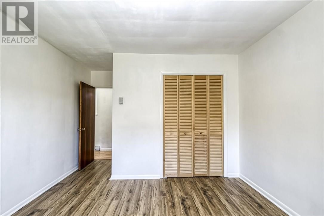 12 BAKER STREET Image 18
