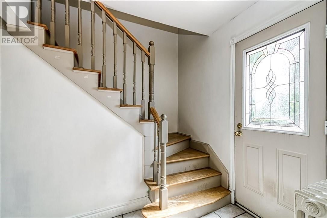 12 BAKER STREET Image 29
