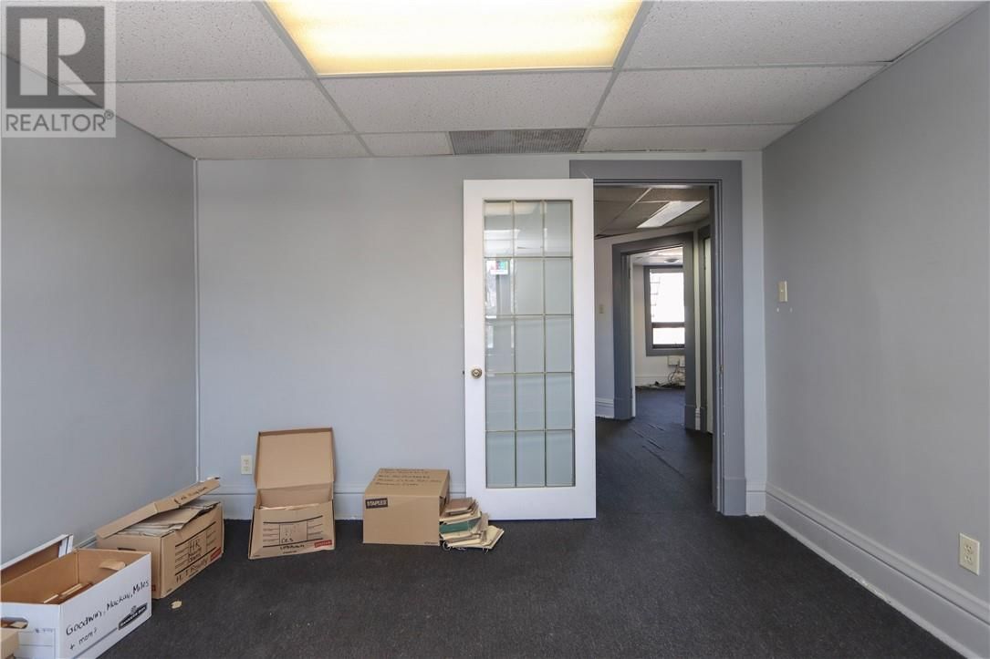 296-298 LARCH STREET Image 11