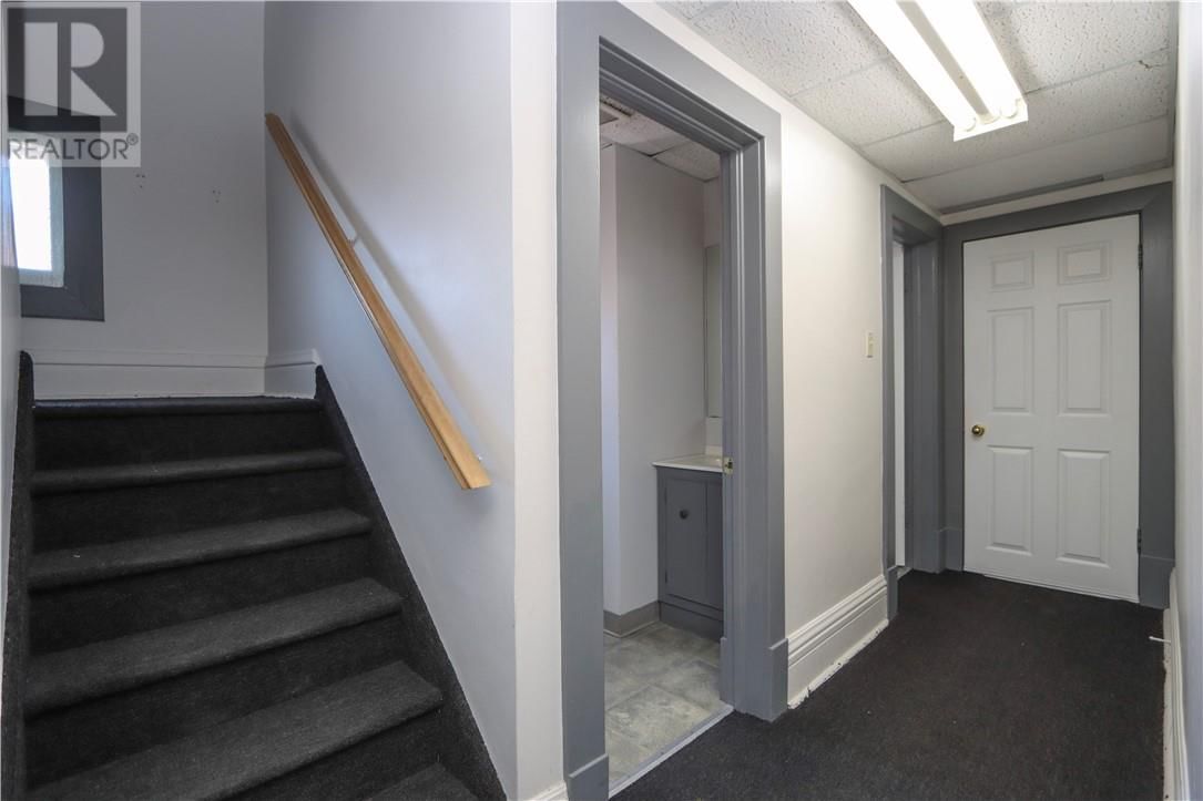 296-298 LARCH STREET Image 14