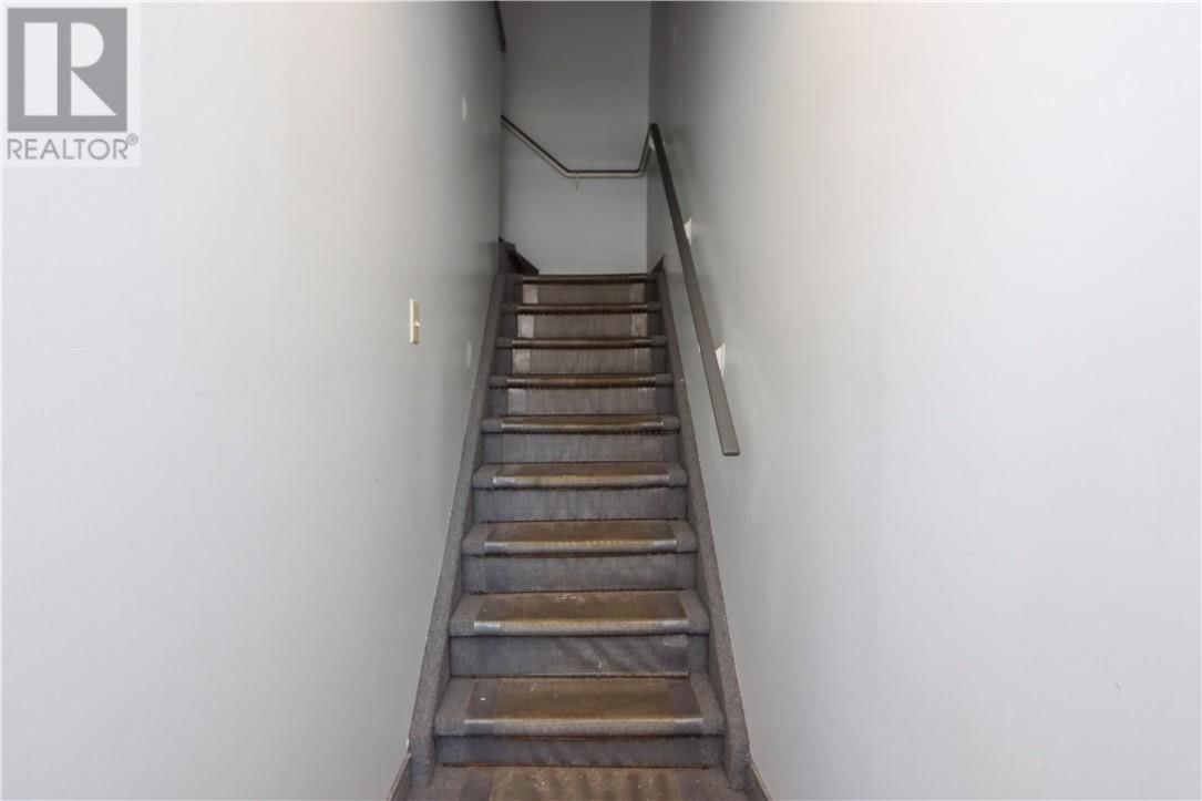 296-298 LARCH STREET Image 28