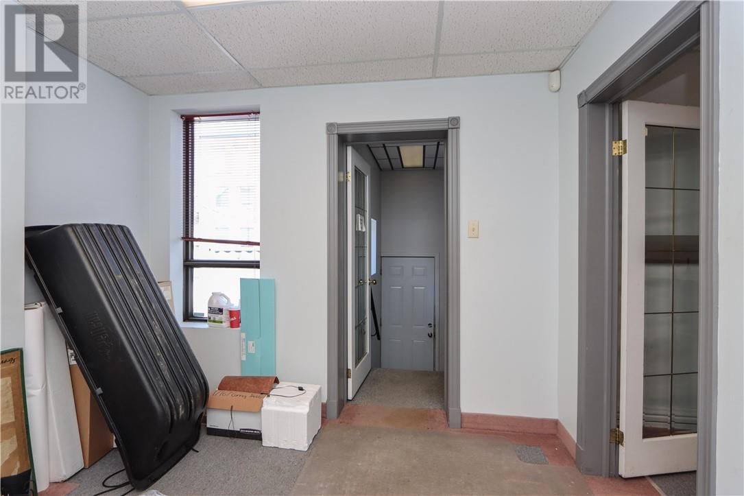 296-298 LARCH STREET Image 39