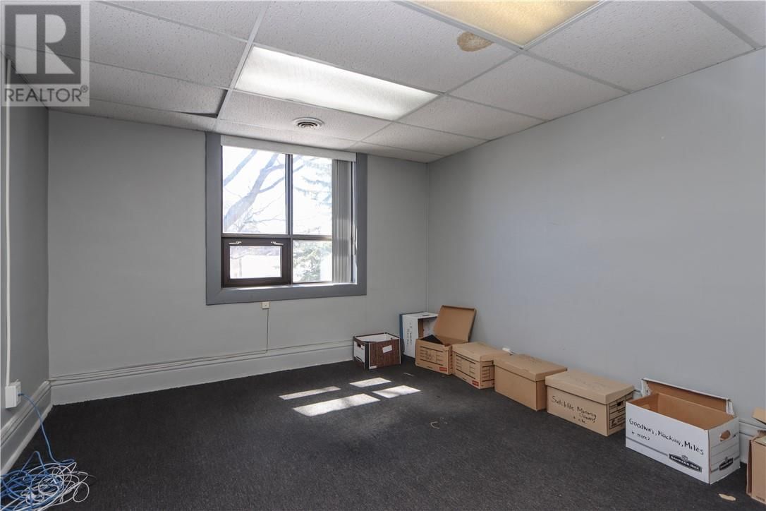 296-298 LARCH STREET Image 9