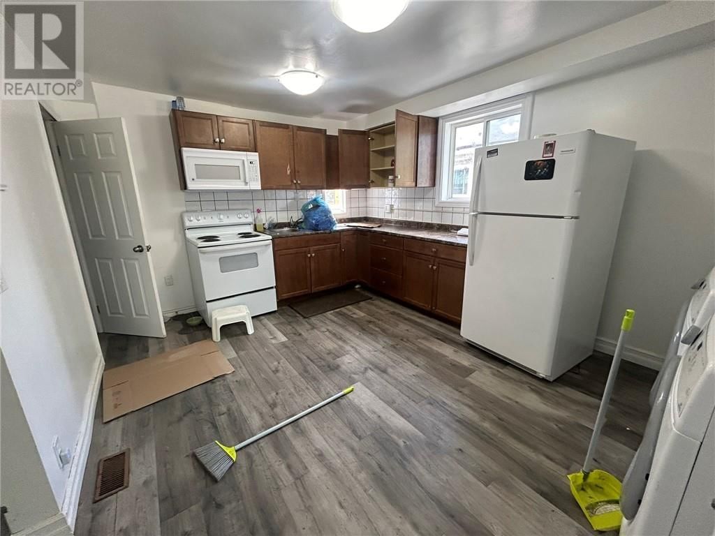 394 BOND STREET Image 2
