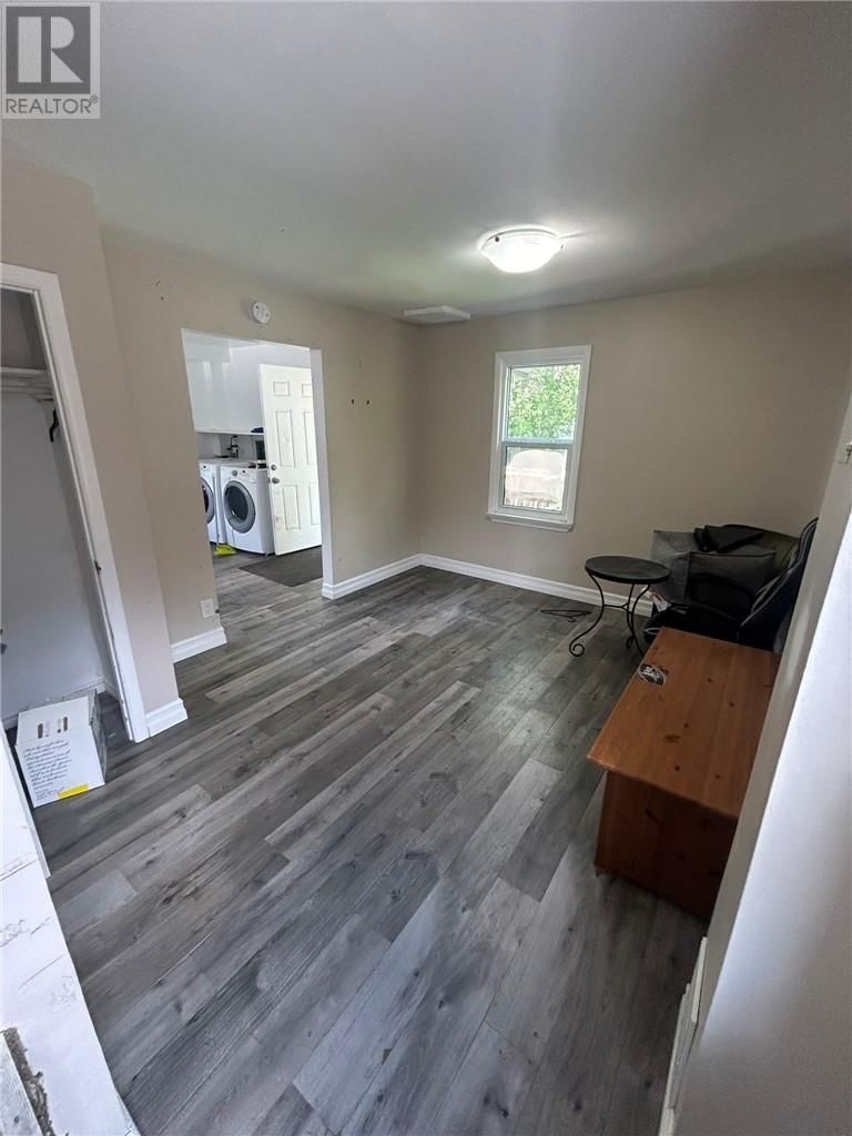394 BOND STREET Image 4