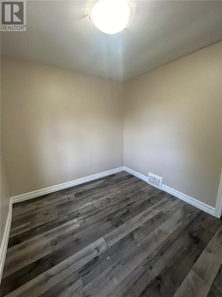 394 BOND STREET Image 6