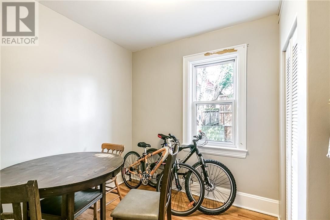 128 ADIE STREET Image 15