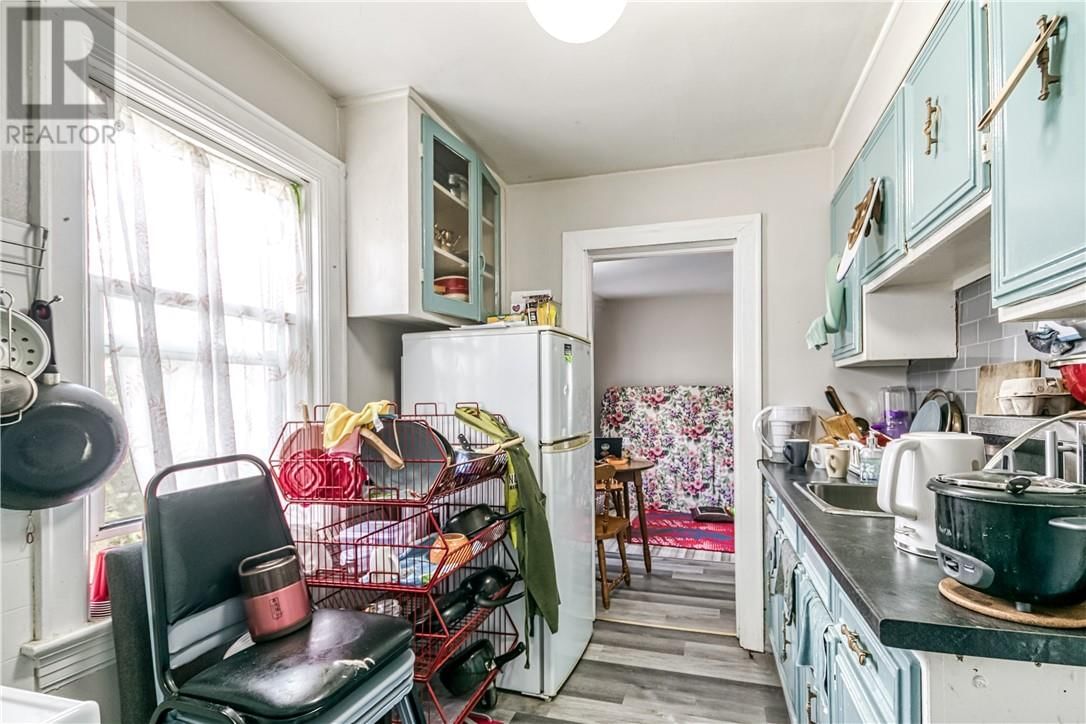 128 ADIE STREET Image 18