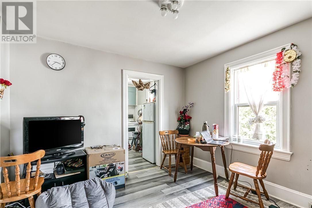128 ADIE STREET Image 19