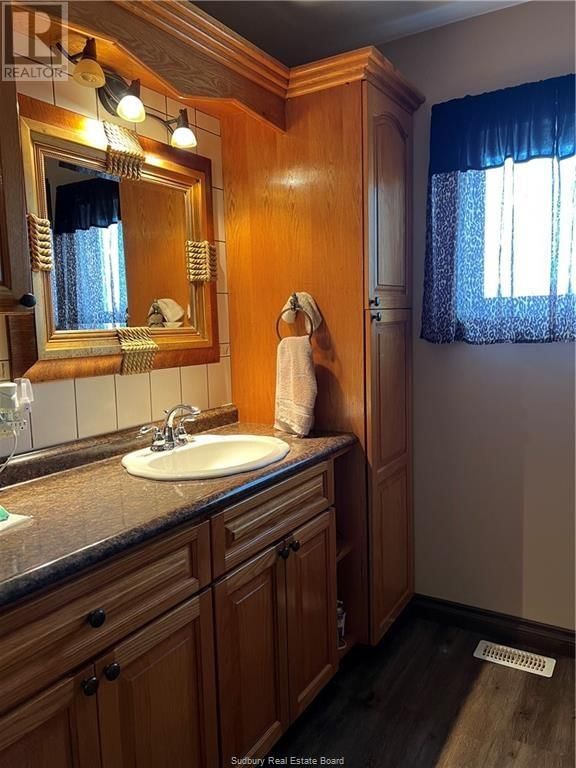 50 HAROLD FRYER DRIVE Image 13