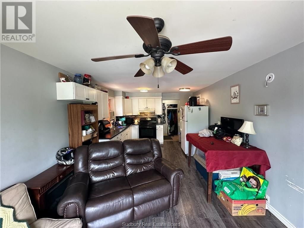 3432 FALCONBRIDGE HIGHWAY Image 4