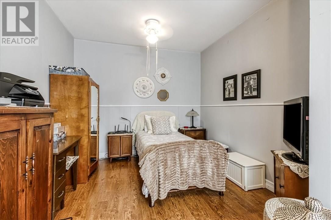 405 GRANITE STREET Image 10