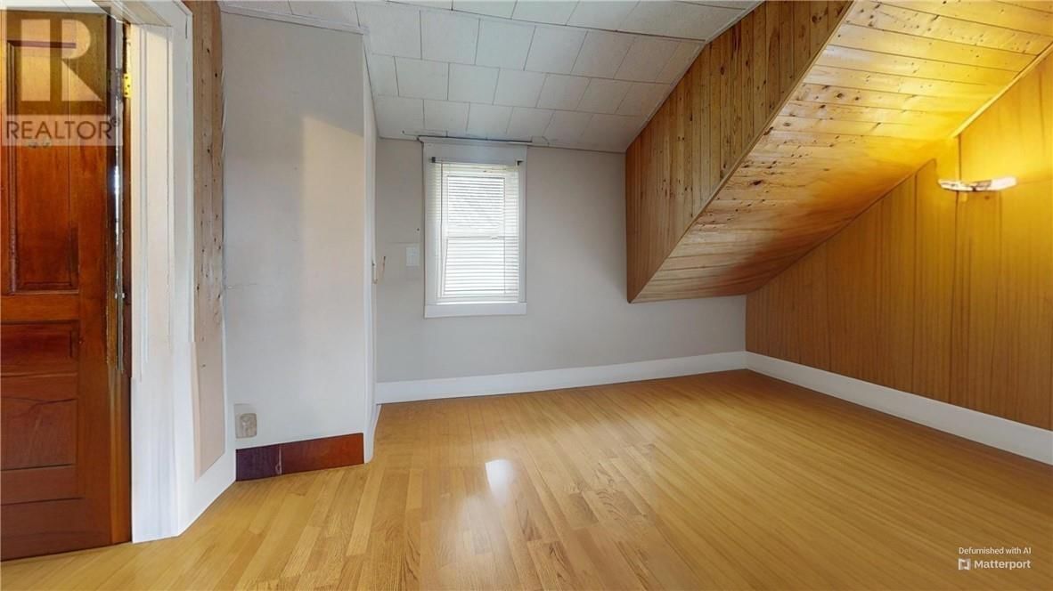 15 VANKOUGHNET STREET Image 17