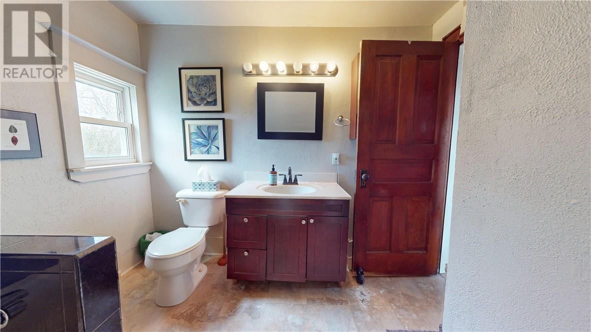15 VANKOUGHNET STREET Image 21