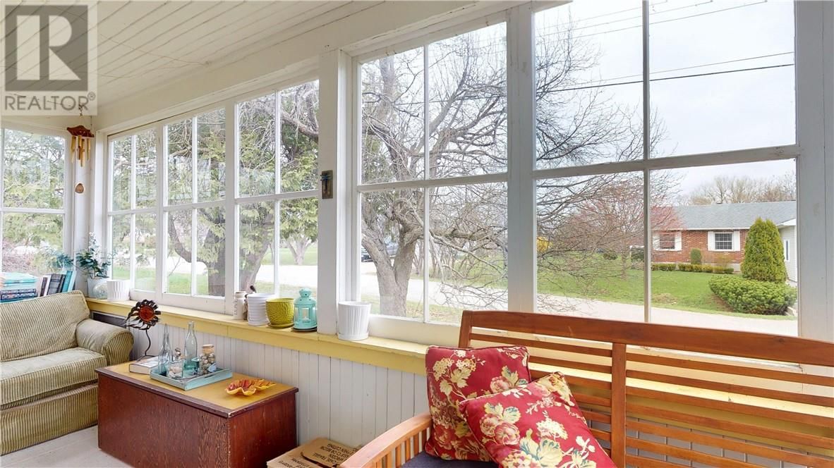 15 VANKOUGHNET STREET Image 3