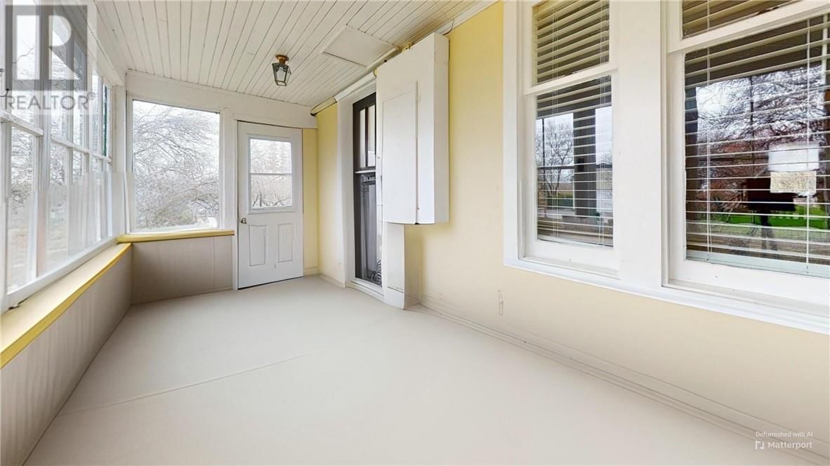 15 VANKOUGHNET STREET Image 4