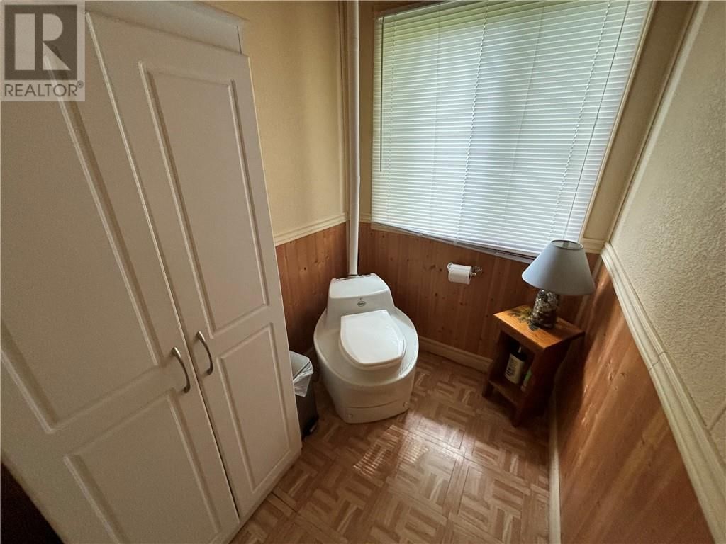 33C LAC CACHE ROAD Image 11