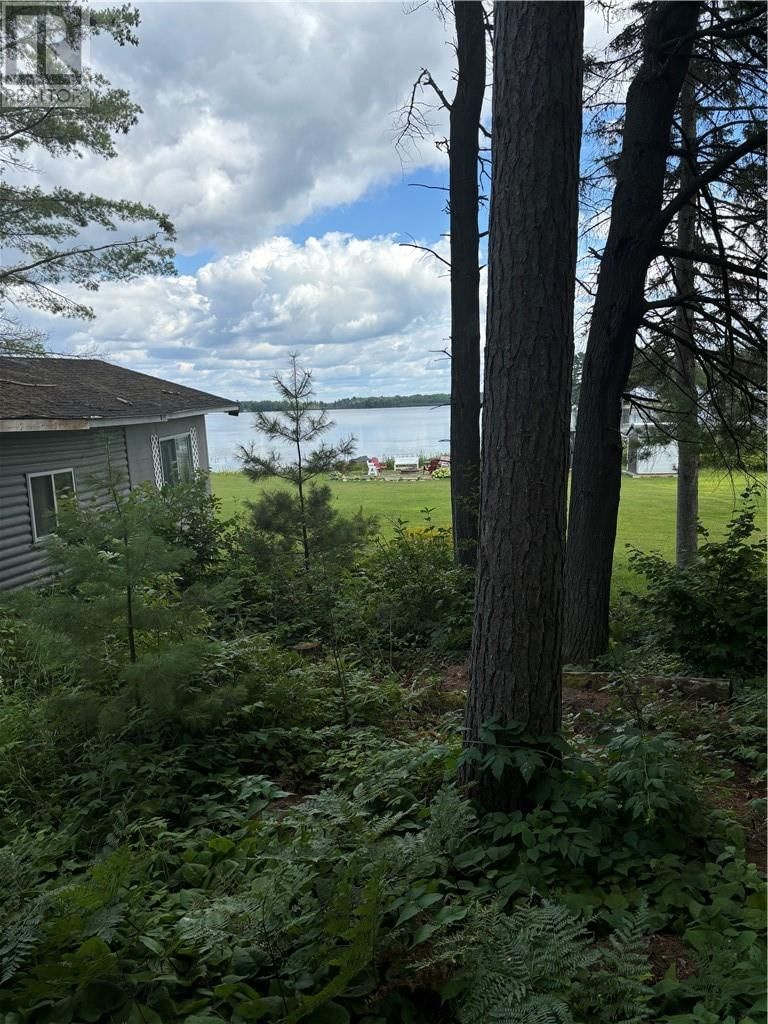 33C LAC CACHE ROAD Image 24