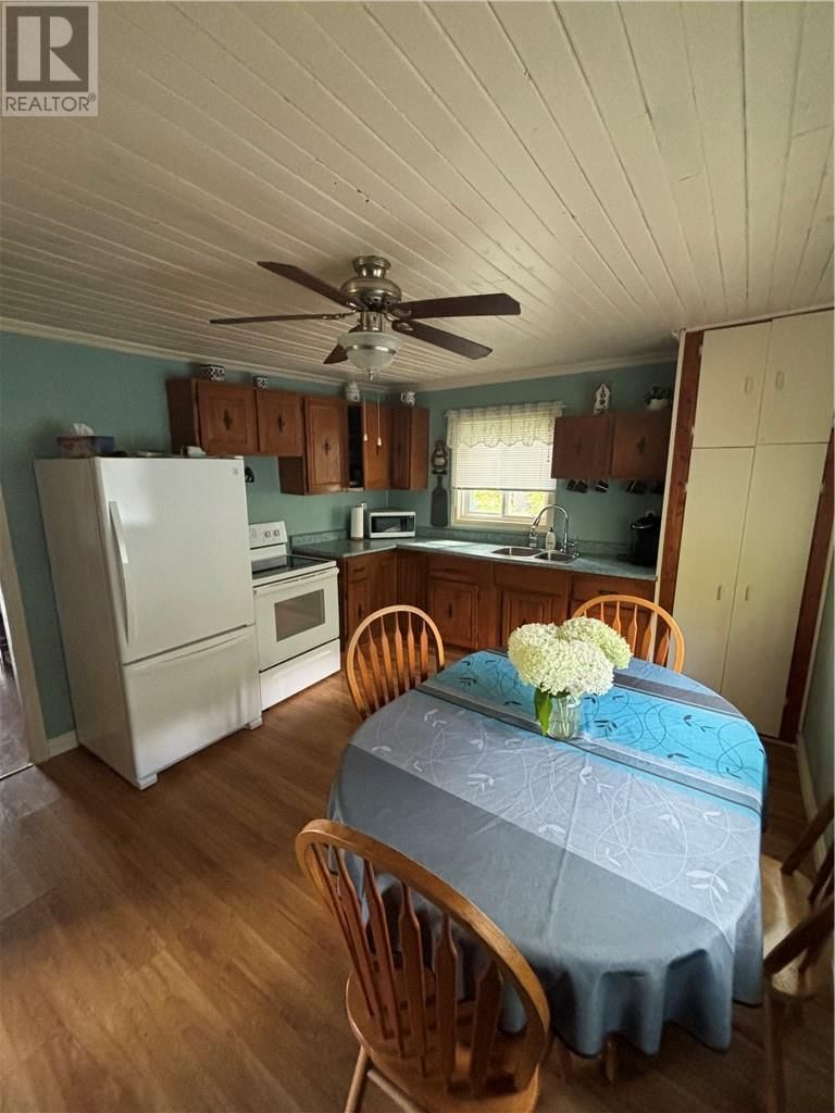 33C LAC CACHE ROAD Image 6