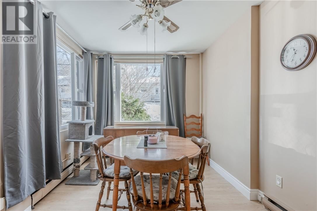 387 BESSIE AVENUE Image 12