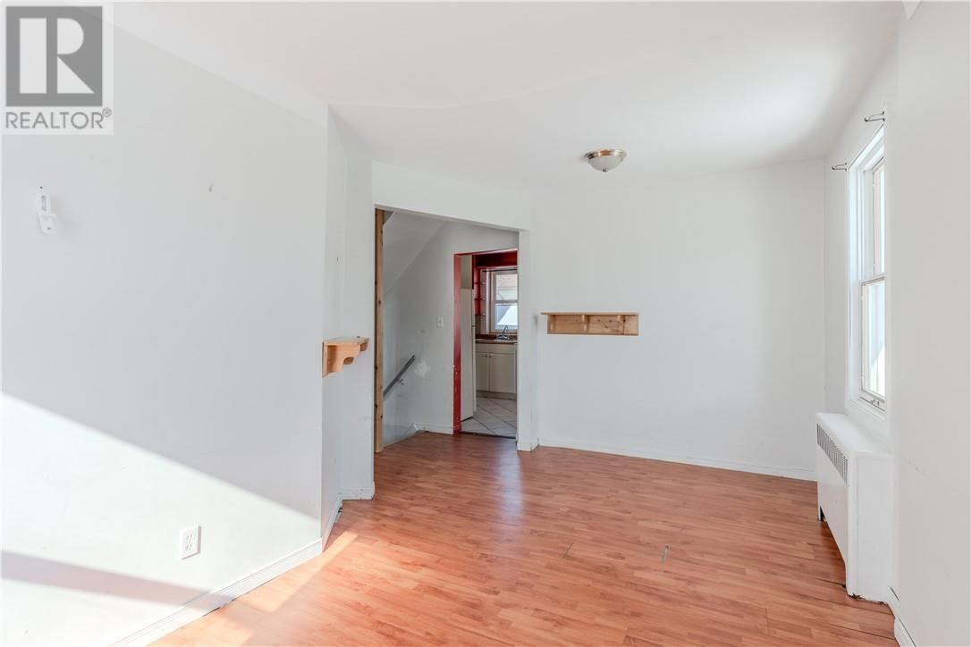 387 BESSIE AVENUE Image 16