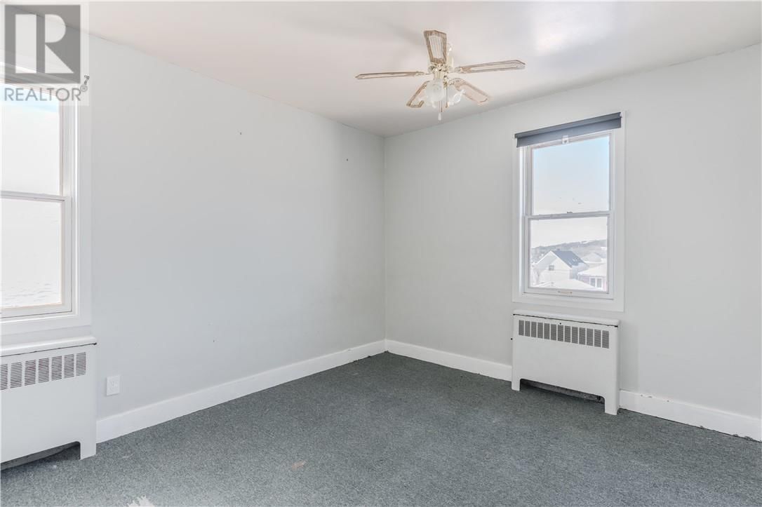 387 BESSIE AVENUE Image 19